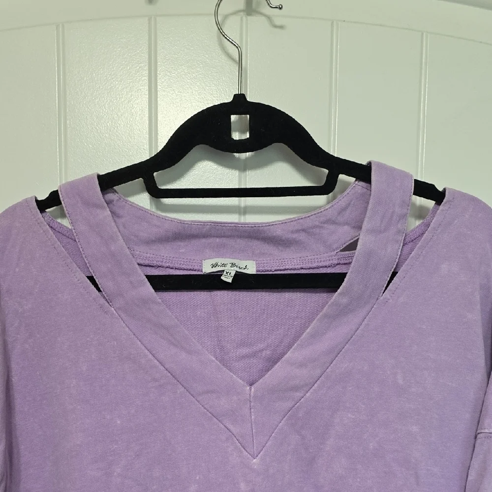 White Birch Lavender V-Neck Top XL NEVER WORN - Picture 5 of 5